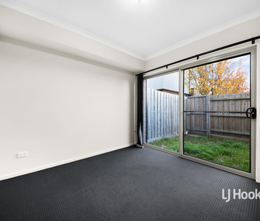 42/64 Escapade Boulevard, Craigieburn VIC, Belconnen - Photo 2