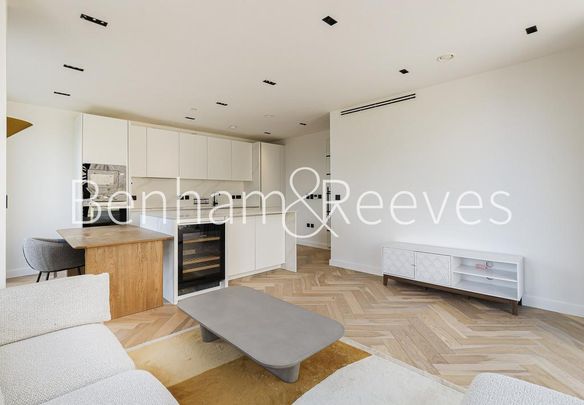 3 bedroom apartment to rent - Photo 1