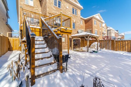 For Lease - 36 Intrigue Trail, Brampton, Ontario - Photo 3