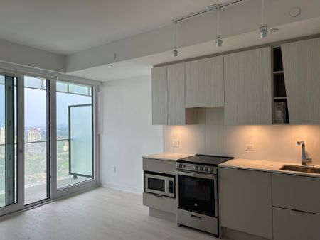 For Lease - 3900 confederation pkwy Parkway Unit# 3802, Mississauga, Ontario - Photo 4