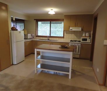 2 Bedroom unit situated in the West End. - Photo 6