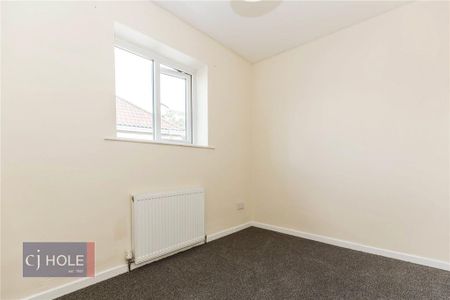 4 bedroom semi-detached house to rent - Photo 2