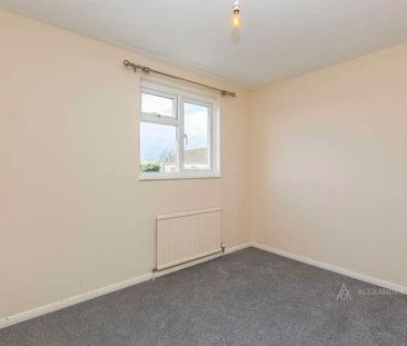 Bronte Close, Aylesbury, HP19 - Photo 3