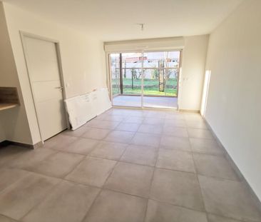 « VILLENEUVE-LES-AVIGNON - APPARTEMENT T2 45.50M² AVEC JARDIN ET PA... - Photo 1
