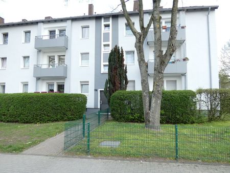 *** 2 Zimmer-Erdgeschoss-Whg. mit Duschbad – bereits aufwendig modernisiert! - Photo 5