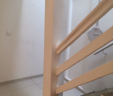 Location Appartement 3 pièces 103m² ST MAUR DES FOSSES 94100 - Photo 3