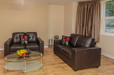 Flat 1, 11 ASH GROVE Leeds - LS6 1AX - Photo 4