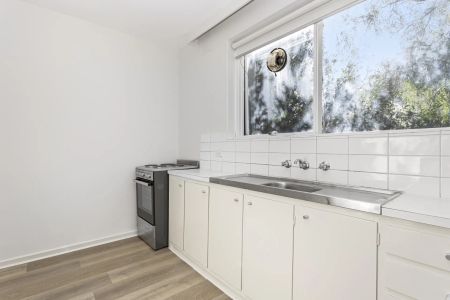 Unit 4/13 St Leonards Avenue, St Kilda. - Photo 2