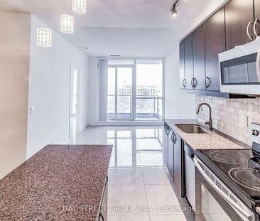 Bayview/Sheppard-Fresh Pt 2Bd+Den Open Plan-Utilities incl Locker&Pkg - Photo 2