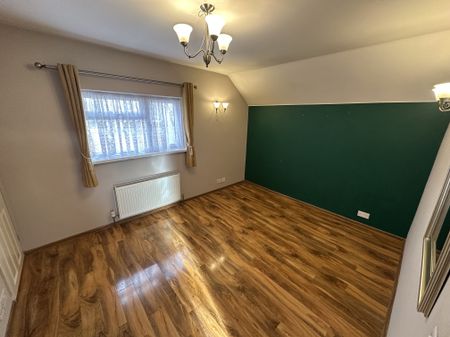 Dickens Avenue, Great Yarmouth - Photo 2