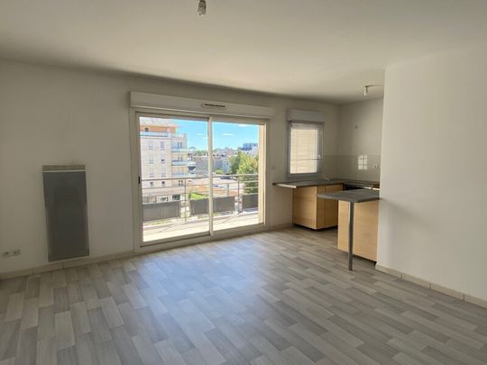 Location Appartement 3 pièces 63m² ORLEANS 45000 - Photo 1