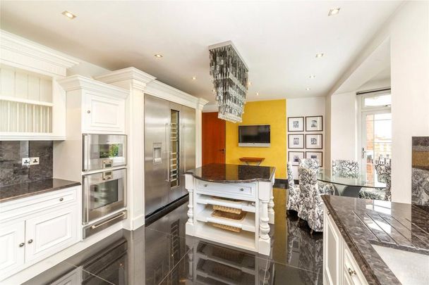 3 bedroom flat to rent - Photo 1