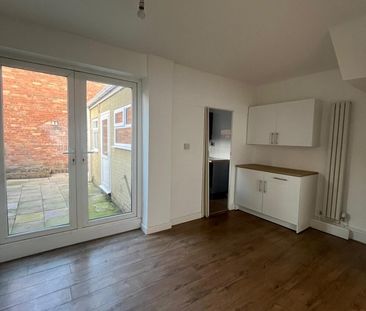 Leamington Drive, Hartlepool - Photo 2