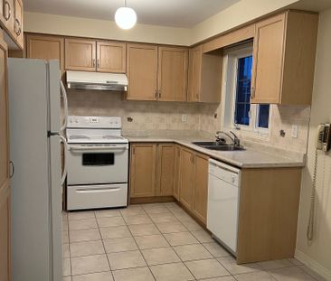 For Lease - 78 Thoroughbred Way, Markham, Ontario - Photo 1