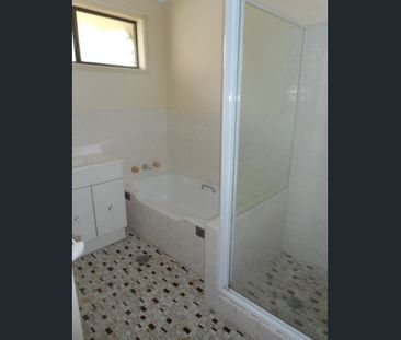 3 BEDROOM HOUSE SOUTH TAMWORTH - Photo 2