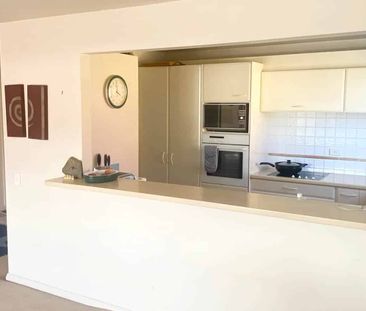 3 Bedroom With Marina Views - Photo 3