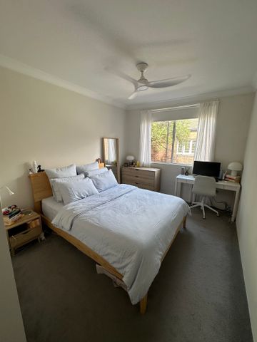 Bondi Beach - Photo 4