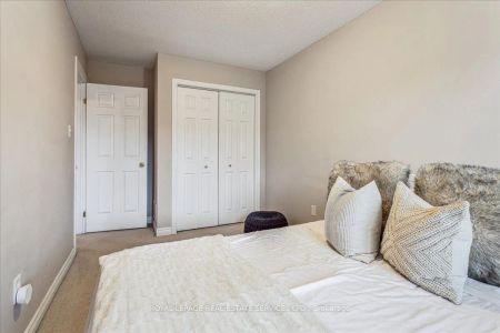 Property For Lease | W9241716 - Photo 2