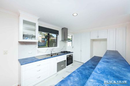 Renovated three bedroom home - Photo 5