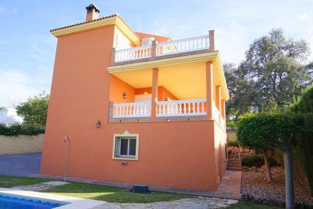 Luxury 4 room Detached House for rent in Alhaurín el Grande, Andalusia - Photo 2