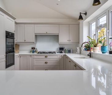 3 bedroom detached house to rent - Photo 4