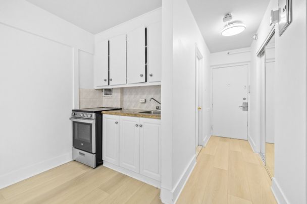 1900 Av. Lincoln, #114 - Photo 1