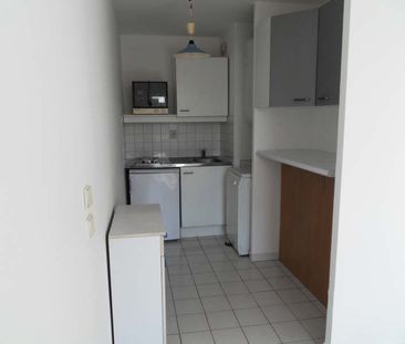 Location Appartement 1 pièce 33m² - Photo 2