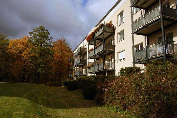 Großzügige 2-Zimmer-Wohnung mit Balkon in Naumburg - Photo 1