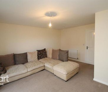 2 bedroom semi-detached house to rent - Photo 3