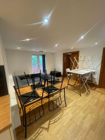 75 Beacon Road - Huge 6 Bed w/New Carpets and PaintLoughborough - Photo 4