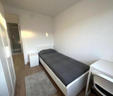 Calle Jiménez e Iglesias, Getafe, Community of Madrid 28903 - Photo 5