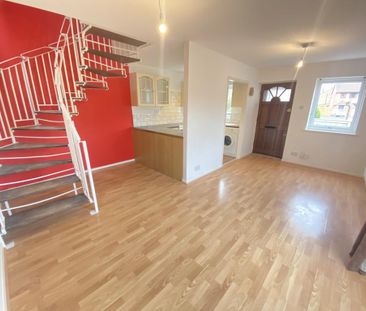 2 bedroom semi-detached house to rent - Photo 4