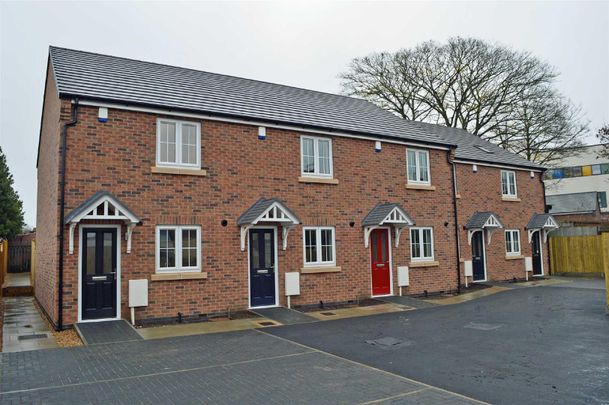 2 Bed House - Photo 1