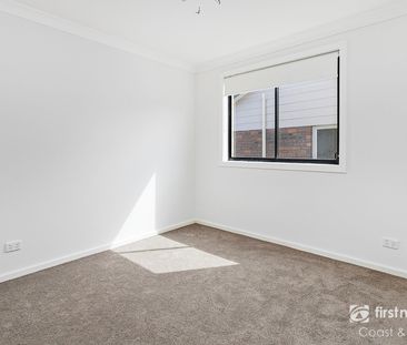 Expansive views & Unbeatable Location - Photo 1