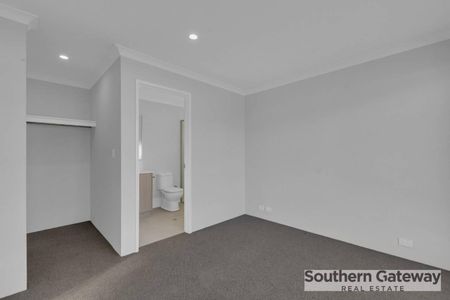 BRAND NEW LOW MAINTENANCE HOME - Photo 4