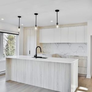 3 CH - 2 SDB - Sainte-Agathe-des-Monts - $2,250 /mo - Photo 2