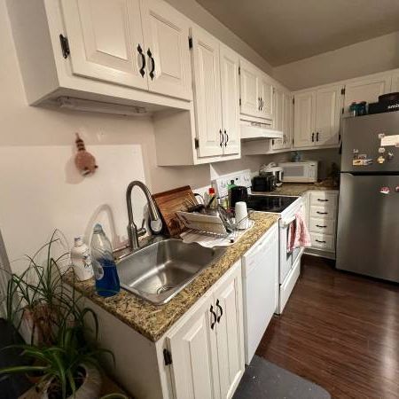 5 1/2 for rent april 1st, appliances included. Metro Verdun 5 Minutes. - Photo 1