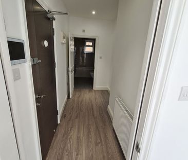 1 Bed Flat, Lower Addiscombe Road, CR0 - Photo 6