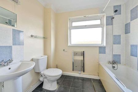 Guildford Park Avenue, Guildford, GU2 - Photo 4