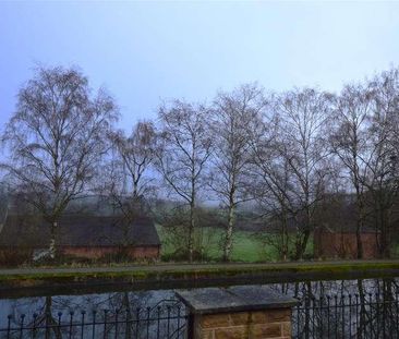 Narrowboat Wharf, Rodley, Leeds, LS13 - Photo 4