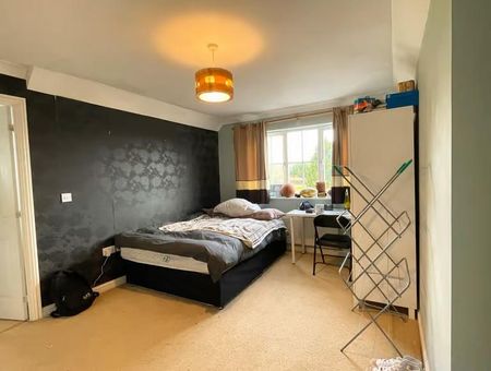 6 bedroom detached house to rent - Photo 5