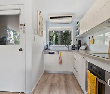 Fully Furnished Unit in the Heart of Sunshine Beach - Photo 4