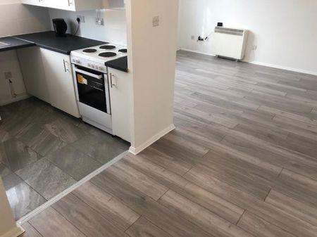 2 Bedroom Flat To Let - Photo 3