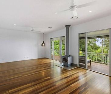 Private Hinterland Retreat with Elevated Views - Photo 2