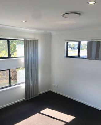 2 Flintwood Street, Rural View - Photo 1