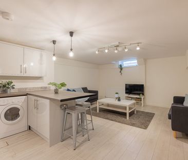 7 Bed Flat, Trafalgar Street, S1 - Photo 2