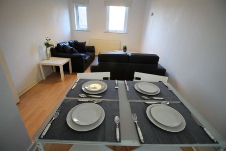 Flat 2, 22 Kelso Road, LS2 9PR, Leeds - Photo 5