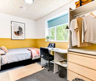 1 bedroom in a house share to rent - Photo 3