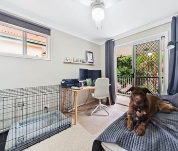 Spacious 3 Bedroom Townhouse - Photo 4