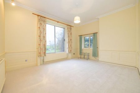 5 bedroom detached house to rent - Photo 3